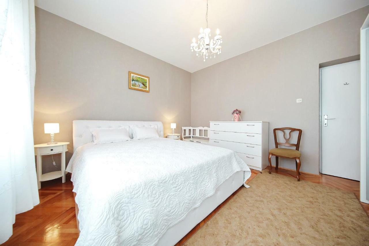 Hacienda Mia With Pool,Bbq, Yacuzzi,Free Parking Zadar Exterior foto